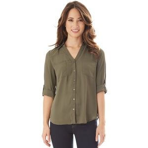 NWT Junior IZ Byer Roll-Tab Blouse | Junior's XS